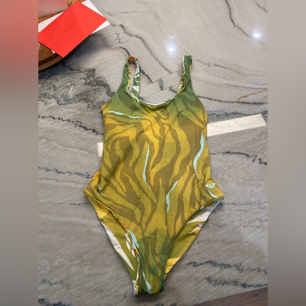 Women’s small Roxy reversible one piece swim